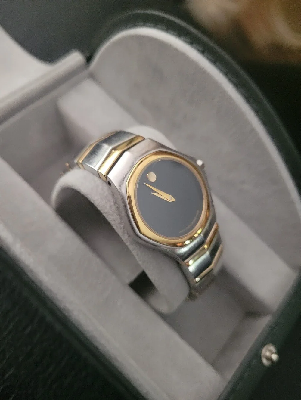 Authentic Movado Museum Watch 24mm Black Two-Tone Extra Links Box Papers